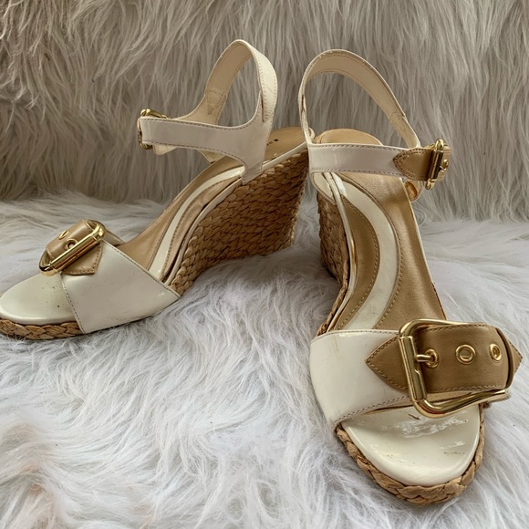 Adorable Woven Wedge Sandals - Picture 2 of 5